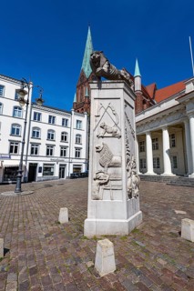 Market square before the Schwerin cathedral