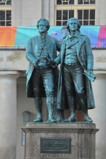 Monument and figures with Wolfgang von Goethe and Friedrich Schiller