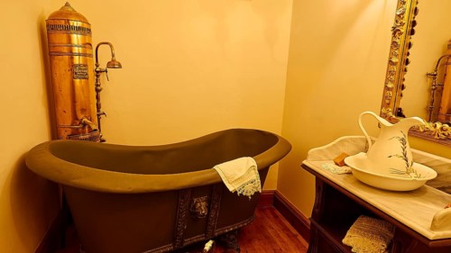 Bathtub