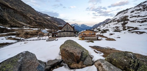 Mountain hut Franz-Senn-Huette in winter