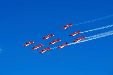 Formation flight of the Patrouille Suisse with the PC-7 team