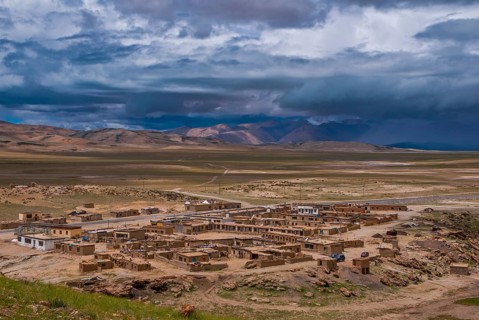 Little village below the Chiu monastery at the Lake Manasarovar