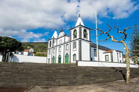 Paroquia de Sao Mateus church below Ponta do Pico highest mountain of Portugal
