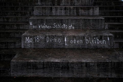 Signpost on the steps Kleiner Schlossplatz