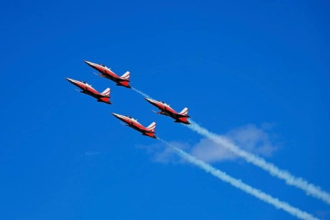 Formation flight of the Patrouille Suisse with the Northrop F-5E Tiger II