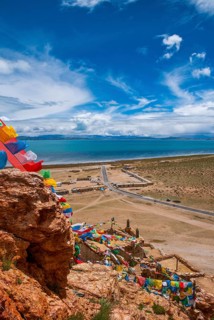 Yhe Chiu monastery at the Lake Manasarovar