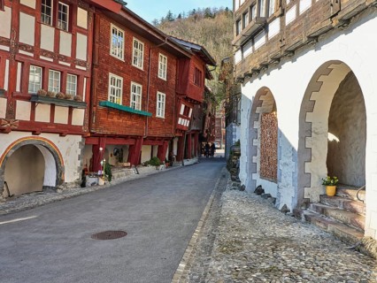 Listed houses in the oldest Swiss wooden settlement