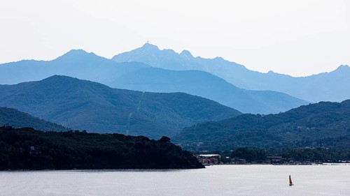 Sailing boat in the bay of Portoferraio