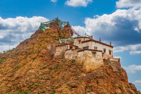 The Chiu monastery at the Lake Manasarovar