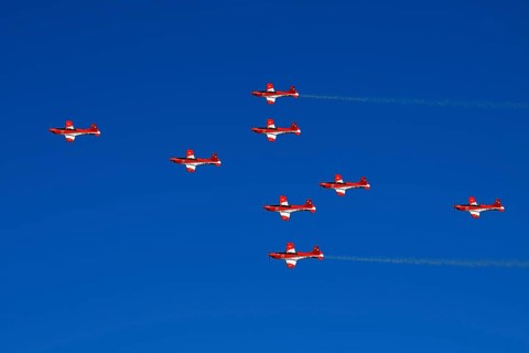 Formation flight of the Patrouille Suisse with the PC-7 team