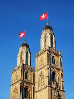 Towers with Swiss flag from Grossmuenster