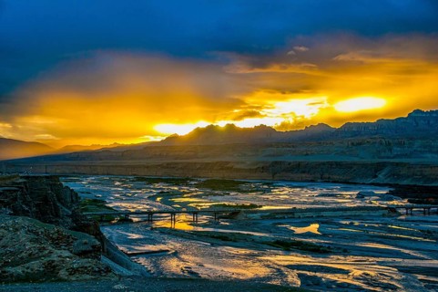 Sunset in the kingdom of Guge
