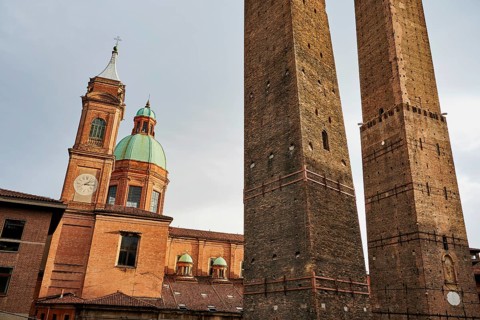 Garisenda and Asinelli towers