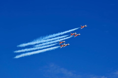 Formation flight of the Patrouille Suisse with the Northrop F-5E Tiger II