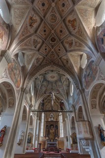 Vault and altar room with crucifixion group in the monastery church of St. Lambert