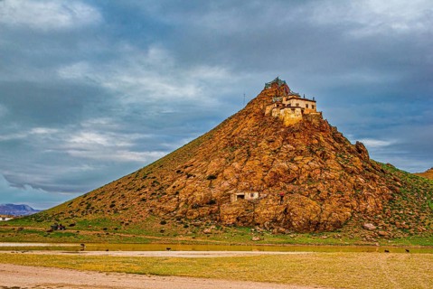 The Chiu monastery at the Lake Manasarovar