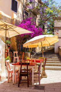 Street cafe in Via Cavour