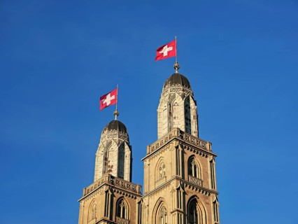 Towers with Swiss flag from Grossmuenster