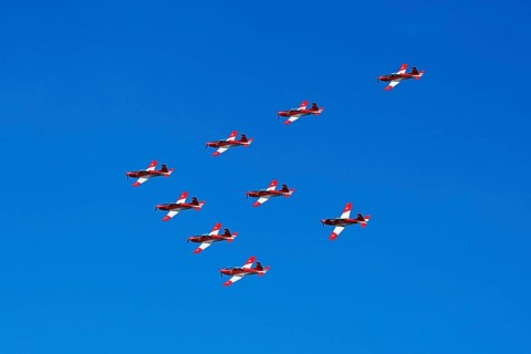 Formation flight of the Patrouille Suisse with the PC-7 team
