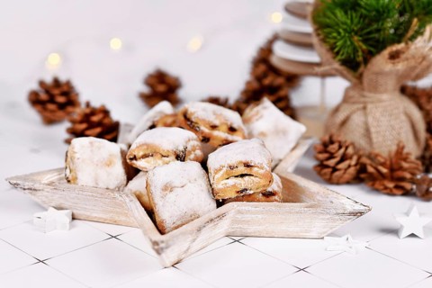 German Stollen cake pieces