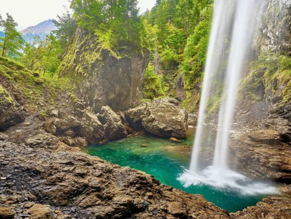 Berglistueber waterfall