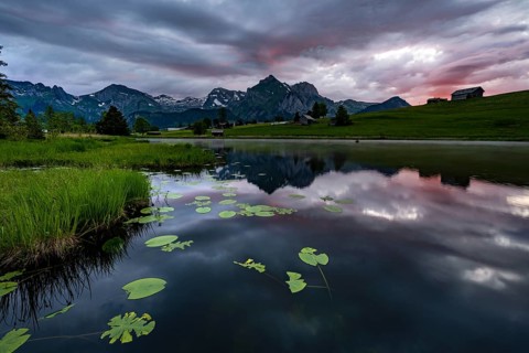 Schwendisee with reflection of the Altmann peak