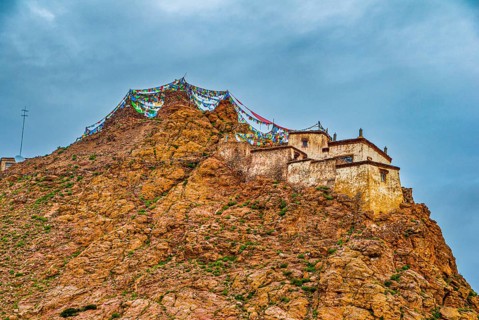 The Chiu monastery at the Lake Manasarovar