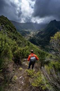 Hikers at Pico do Alto