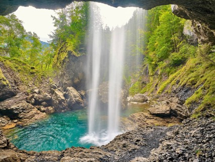 Berglistueber waterfall