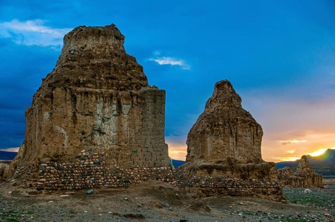 Stupas in the kingdom of Guge
