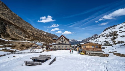 Mountain hut Franz-Senn-Huette in winter