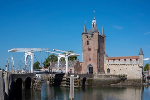 Ensemble with Zuidhavenpoort at the Oude Haven