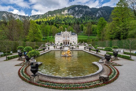 Royal Villa Linderhof Palace with fountain