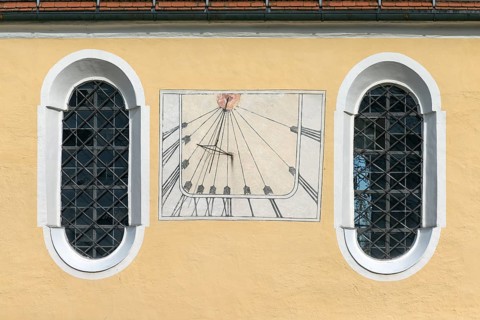 Sundial at the church Sankt Aegidius