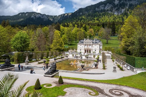 Royal Villa Linderhof Palace with fountain