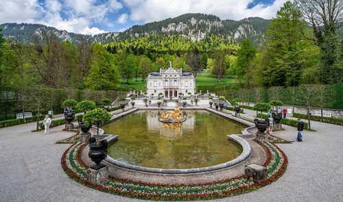 Royal Villa Linderhof Palace with fountain
