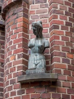Sculpture Female Torso in Boettcherstrasse