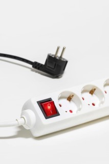 Socket strip for connecting electrical appliances