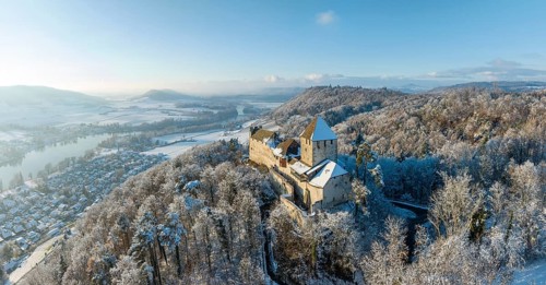 Hohenklingen Castle above Stein am Rhein in winter