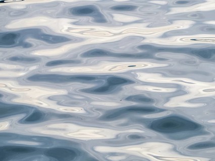 Waves make a pattern