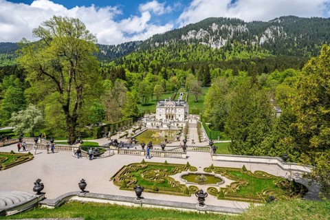 Royal Villa Linderhof Palace with fountain
