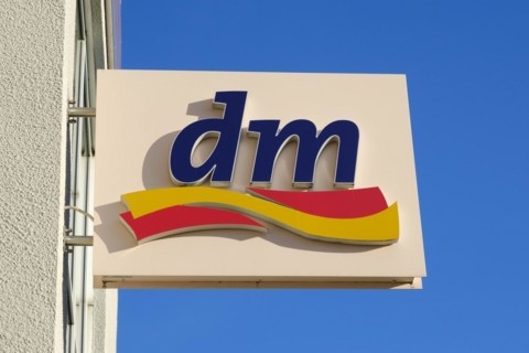 Sign and logo dm