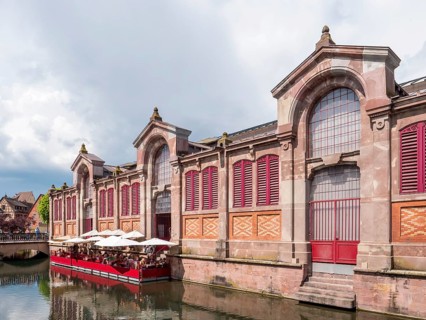 Outdoor area of the market hall