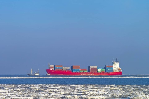 Drift ice on the Lower Elbe near Cuxhaven Doese