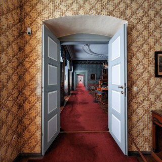 Tour of living rooms in the west wing