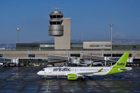 Control tower and aircraft Air Baltic