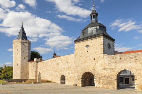 City wall with Rabenturm and Frauentor