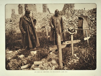 Officers visiting improvised graves at the ruined village Bikschote in Flanders during the First World War