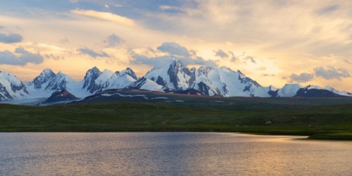 Sunset over Dream Lake and Kizil-Asker glacier