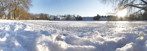 Benrath Castle in the snow